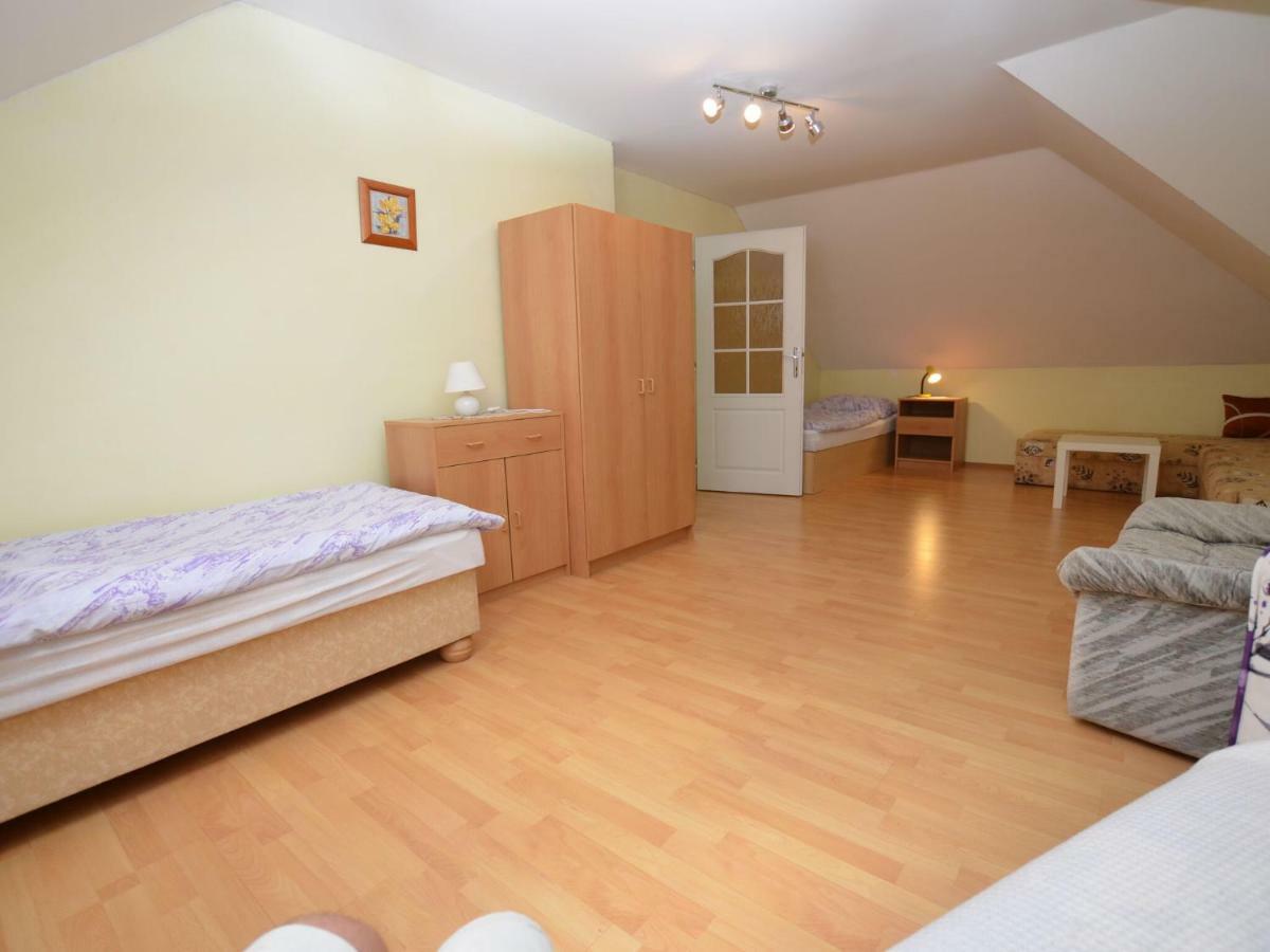 Comfortable Detached House With Large Garden Villa Klokoci Exterior foto